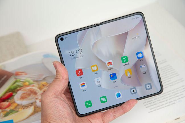 OPPO Find N2要来了？刘作虎为折叠屏新品预热，APP适配先安排上