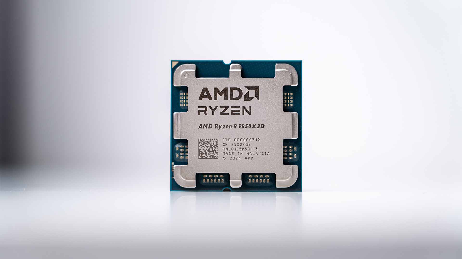 专业性能游戏帧率都无敌！AMD 锐龙9 9950X3D首发评测：对手队友全部秒成渣