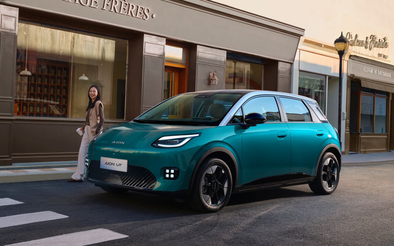 9月底全量OTA普惠新老车主！埃安UT全球首搭广汽华为云车机