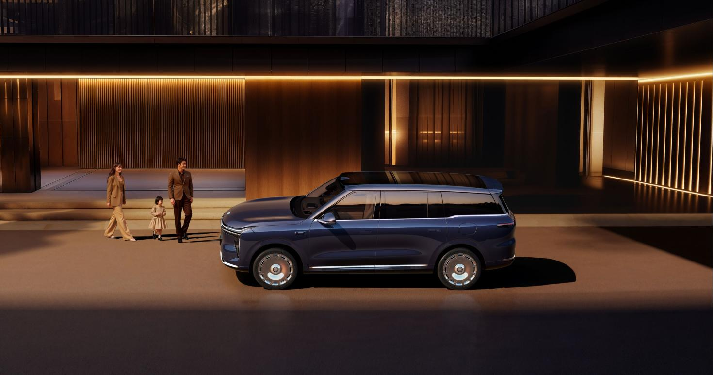 上汽旗舰·智己LS9正式开启预售，颠覆30万级大六座SUV格局